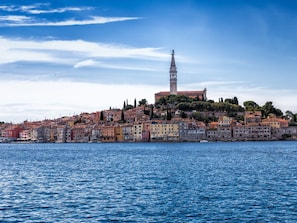 Unclassified image, 3 of 26, button - Modern Apartment in Rovinj Near Sea (Rovinj)