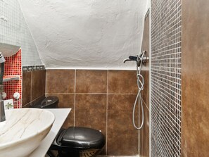 Apartment | Bathroom - Cozy Apartment in Sanremo (Sanremo)