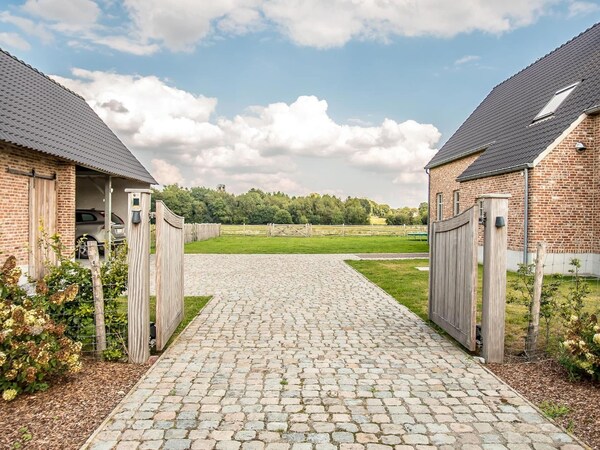 Peaceful Peer Holiday Home - Peer