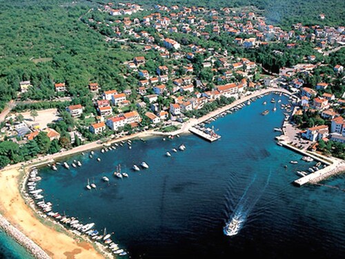 Gorgeous Villa With Private Swimming Pool and Covered Terrace