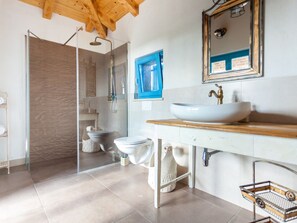 Villa | Bathroom | Shower