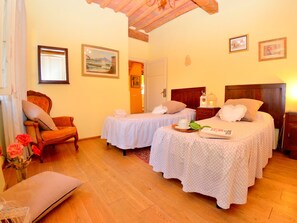 House - Lucca Retreat With Pool (Lucca)