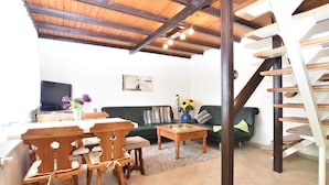 Unclassified image, 5 of 14, button - Comfortable Apartment in Steffenshagen With Garden (Steffenshagen)