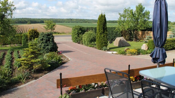 Unclassified image, 1 of 14, button - Comfortable Apartment in Steffenshagen With Garden (Steffenshagen)
