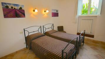 House | 2 bedrooms, bed sheets