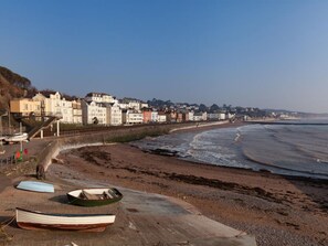 Unclassified image, 2 of 28, button - Modern Apartment in Dawlish With Dawlish Coast View (Dawlish)