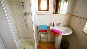 Cottage | Bathroom
