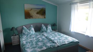 Ferienhaus | 2 Schlafzimmer, individuell eingerichtet, Bettwäsche