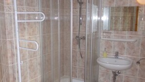 Unclassified image, 5 of 31, button - Charming Holiday Home in Marlow Mecklenburg With Garden (Marlow)