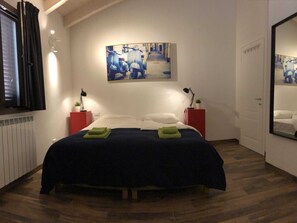 House | 3 bedrooms, individually furnished, bed sheets - Holiday Home in Tuscany With Pool & Views (Bagni di Lucca)