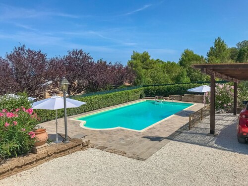 Beautiful Villa With Private Swimming Pool and Close to the sea