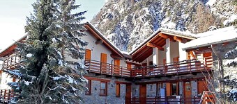 Spacious Apartment in Antey-Saint-André near Ski Lift