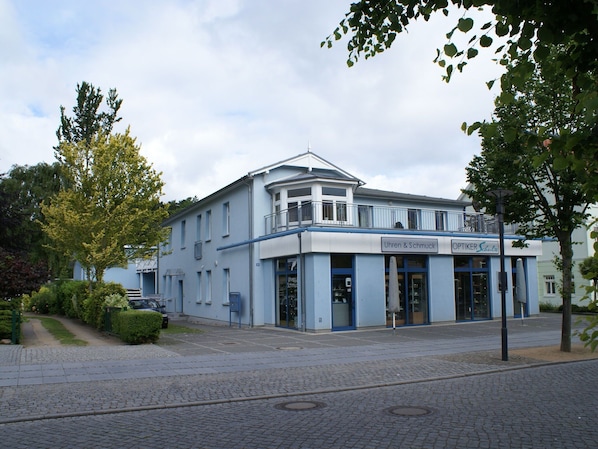Exterior - Appealing Apartment in Ostseebad Kühlungsborn near Sea Beach (Kuehlungsborn)