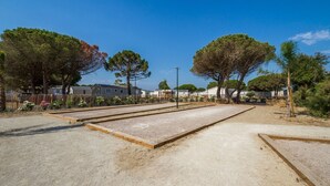 Exterior - Captivating Mobile Home in Canet-en-roussillon With Pool (Canet-en-Roussillon)