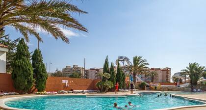 Captivating Mobile Home in Canet-en-roussillon With Pool