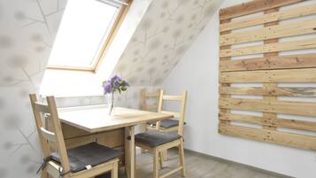 Apartment | Dining