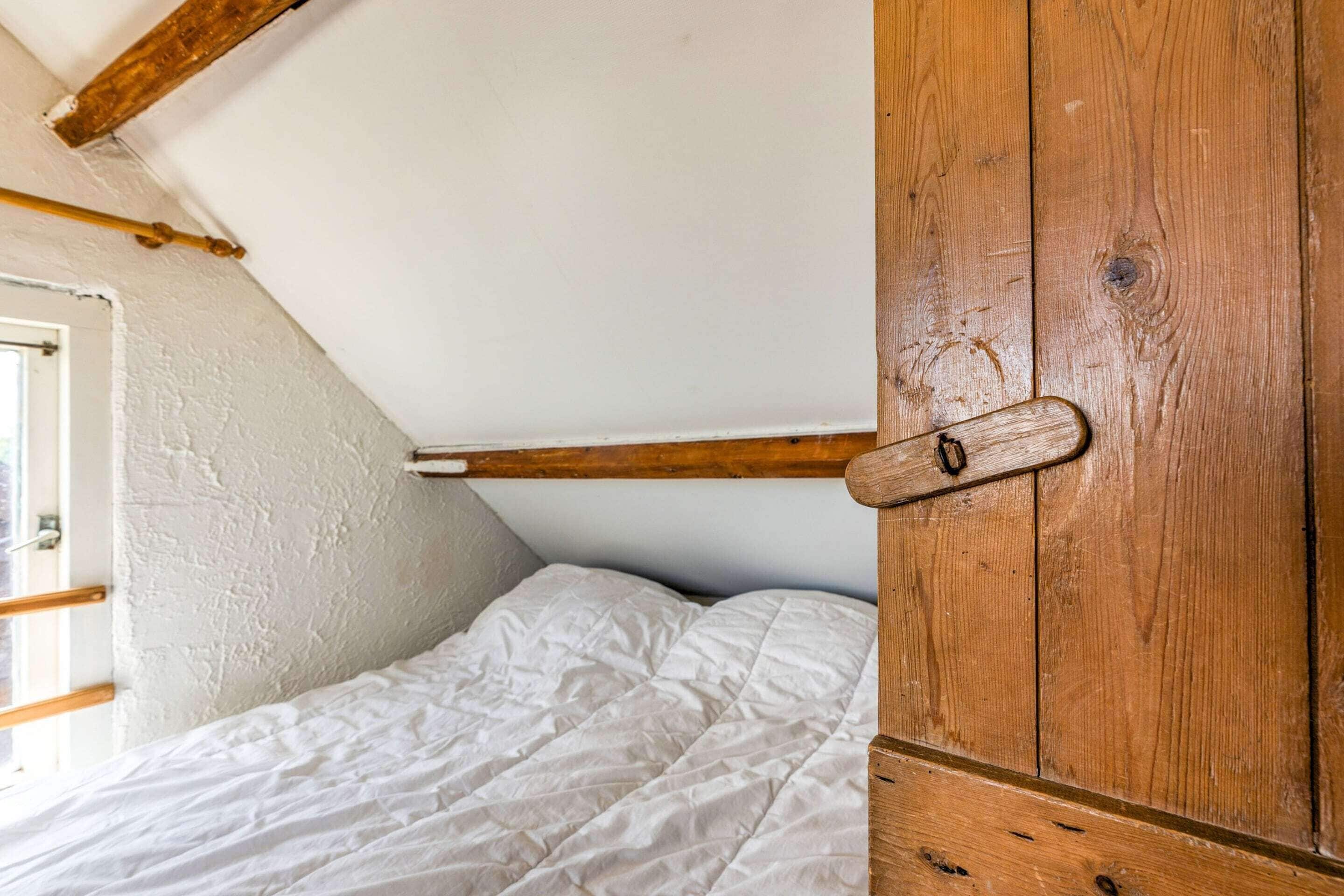 House | 2 bedrooms, individually furnished