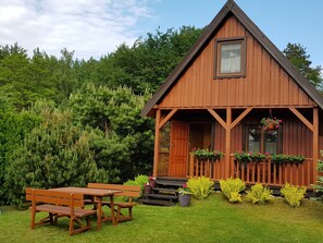 Exterior - A Holiday Home With a View of Wilkasy Lake. Living Room, 2 Bedrooms, Barbecue (Gizycko)