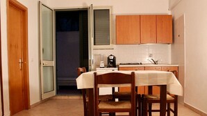 Dining - Traditional Holiday Home in Otranto With Veranda (Otranto)
