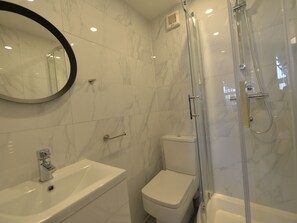 Apartment | Bathroom | Shower