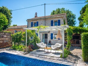 Pool - Conventional Holiday Home in Umag With Private Pool (Umag)