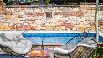 Rumah | Kolam renang | Kolam renang indoor dan kolam renang outdoor