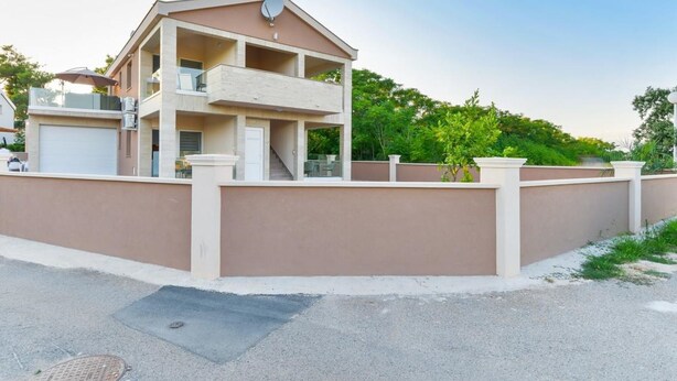 Unclassified image, 1 of 23, button - Alluring Apartment in Vir near Sea Beach (Vir)