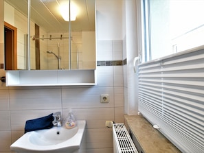Apartment | Bathroom