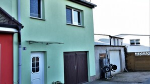 Exterior - Quaint Apartment in Grevesmühlen near Lake (Grevesmuehlen)