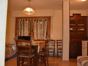 Dining - Serene Chalet in Antey-Saint-André near Ski Area (Antey-Saint-Andre)