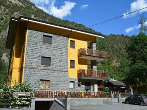 Chalet | Exterior