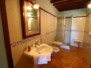 House | Bathroom