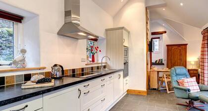 A Spacious Holiday Home in the Beautiful Cumbria Countryside, With Private Parking