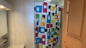 Bathroom - Cozy Apartment in Fiesch/wallis With Outside Terrace (Fiesch)