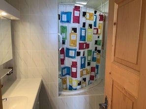 Apartment | Bathroom