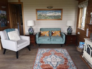 Cottage | Living area - Cottage in Brookland With Private Sauna (Romney Marsh)