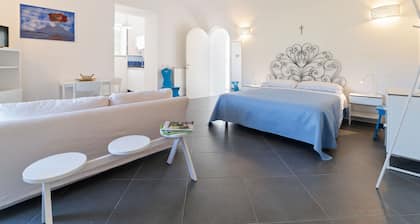 Cozy Holiday Home in S. Maria di Castellabate With Garden