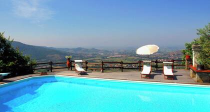 Villa in Tuscany With Pool and Valley Views