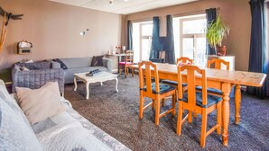 Unclassified image, 4 of 18, button - Alluring Apartment in Spa With Balcony (Spa)