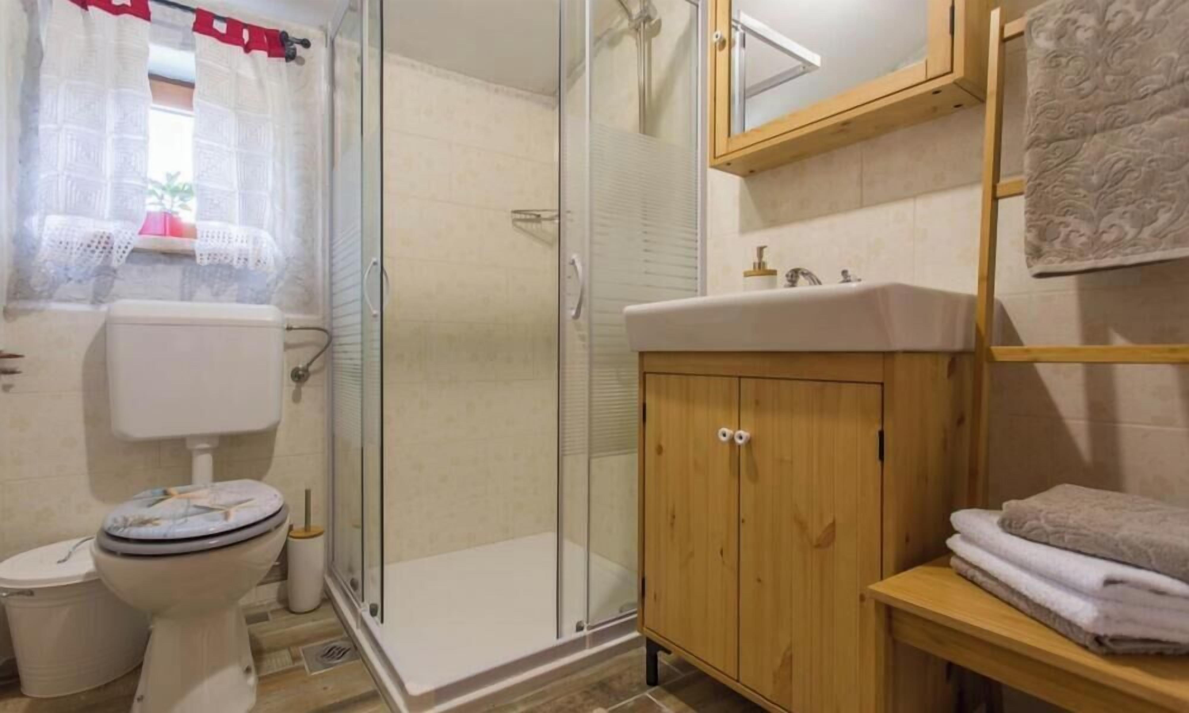 House | Bathroom