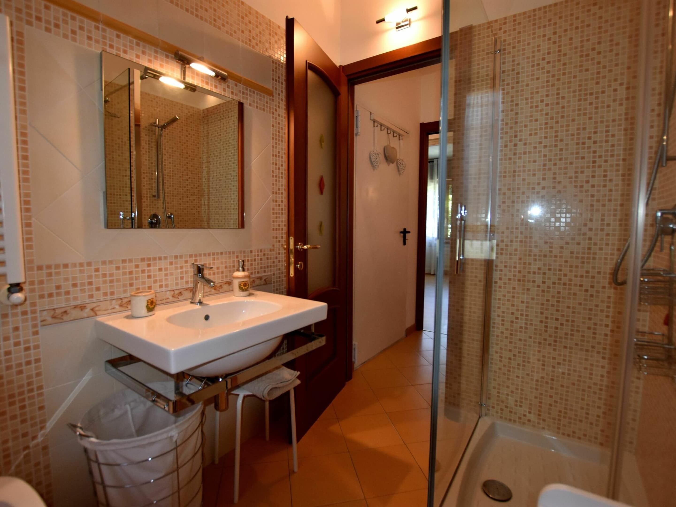 Villa | Bathroom | Hair dryer, shampoo