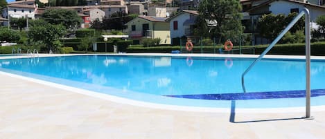House | Pool