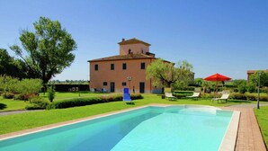 Unclassified image, 3 of 17, button - Splendid Farmhouse in Cortona With Swimming Pool (Cortona)