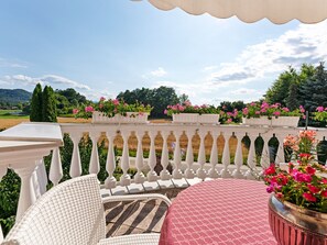 Balcony - Tasteful Holiday Home in St. Kanzian am Klopeinersee With Sauna (Sankt Kanzian am Klopeiner See)