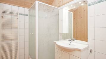 House | Bathroom | Bathtub