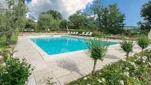Outdoor pool - Pleasant Farmhouse in Rapolano Terme With Swimming Pool (Rapolano Terme)