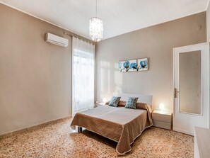 アパートメント | 3 室のベッドルーム、アイロン / アイロン台、ベッドシーツ