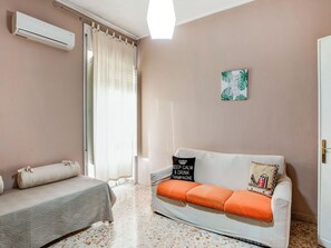 Apartment | Living room