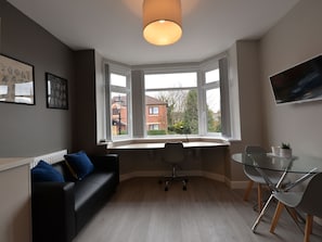 Apartment | Private kitchen | Microwave, oven, stovetop