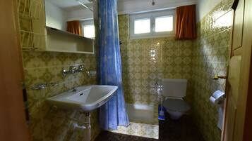 Apartment | Badezimmer | Dusche